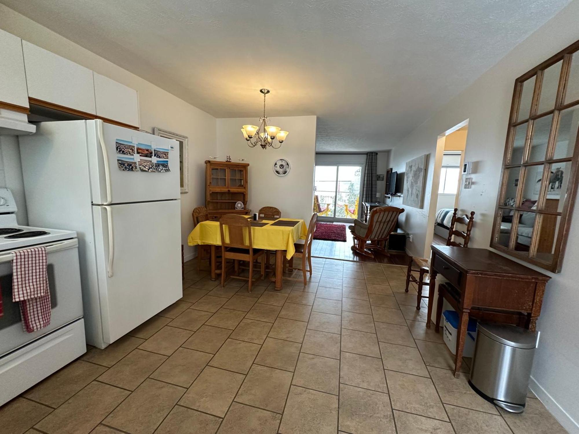 Quiet, Comfortable Great Location 2 Bedroom แชร์บูร์ก ภายนอก รูปภาพ